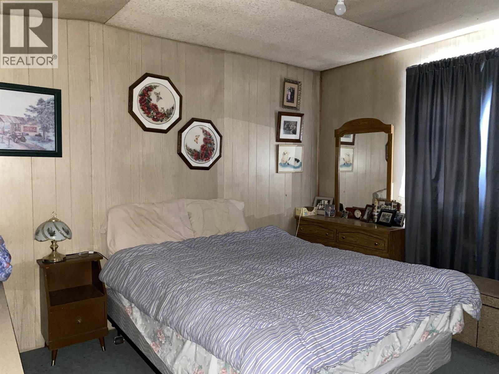 5536 Birchwood Road, 100 Mile House, BC - Indoor Photo Showing Bedroom