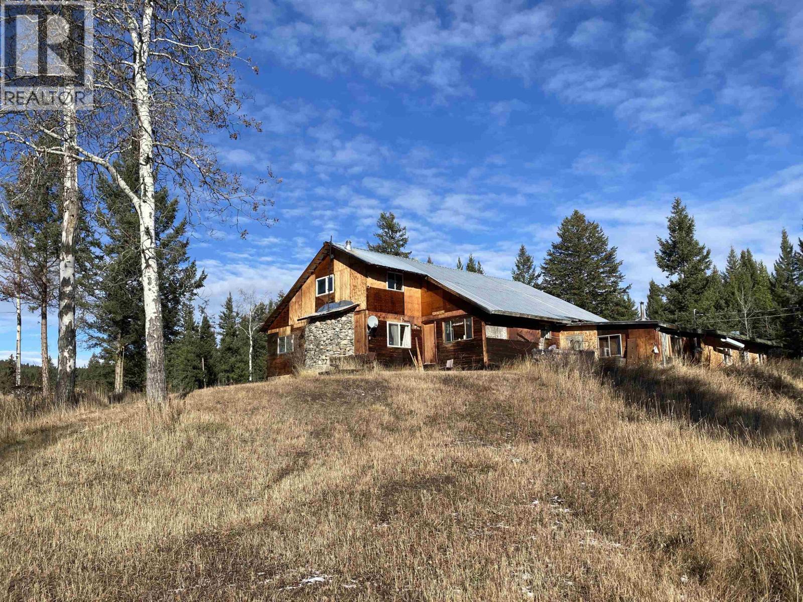 5536 Birchwood Road, 100 Mile House, BC - Outdoor