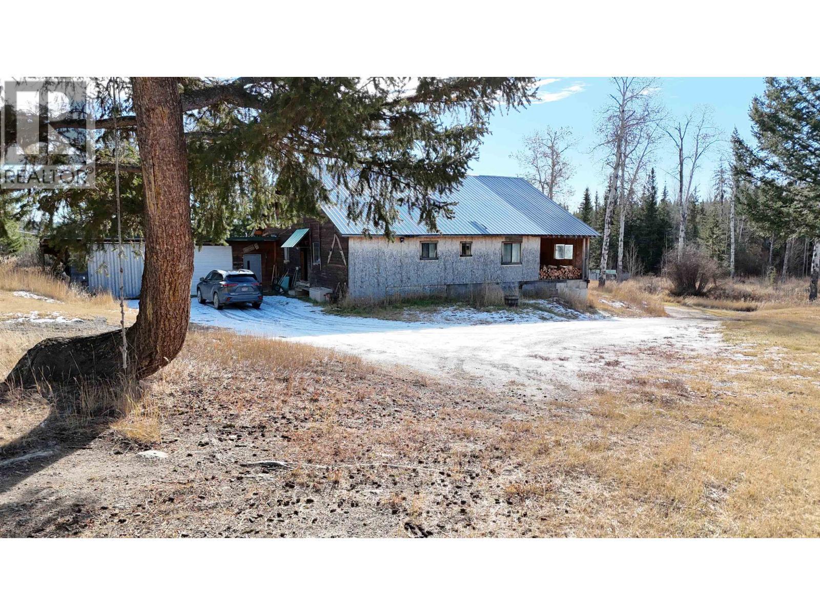 5536 Birchwood Road, 100 Mile House, BC - Outdoor