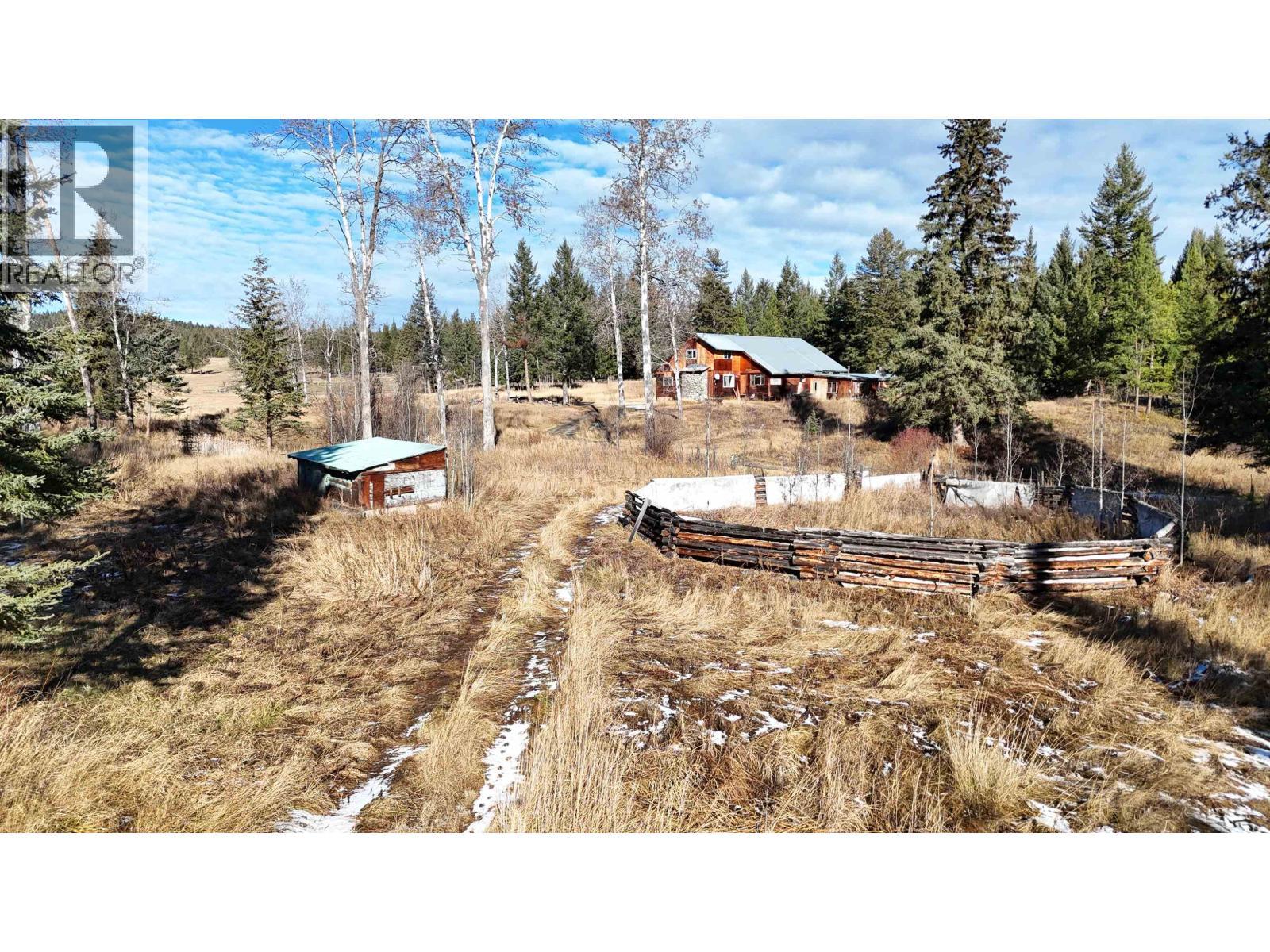 5536 Birchwood Road, 100 Mile House, BC - Outdoor