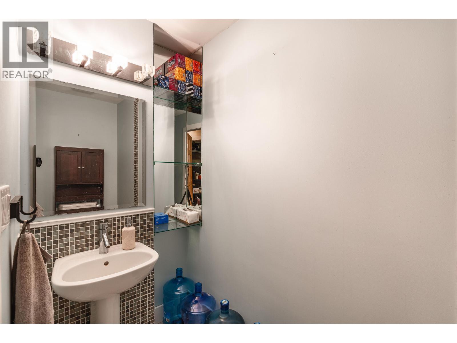 1325 Chimney Valley Road, Williams Lake, BC - Indoor Photo Showing Bathroom