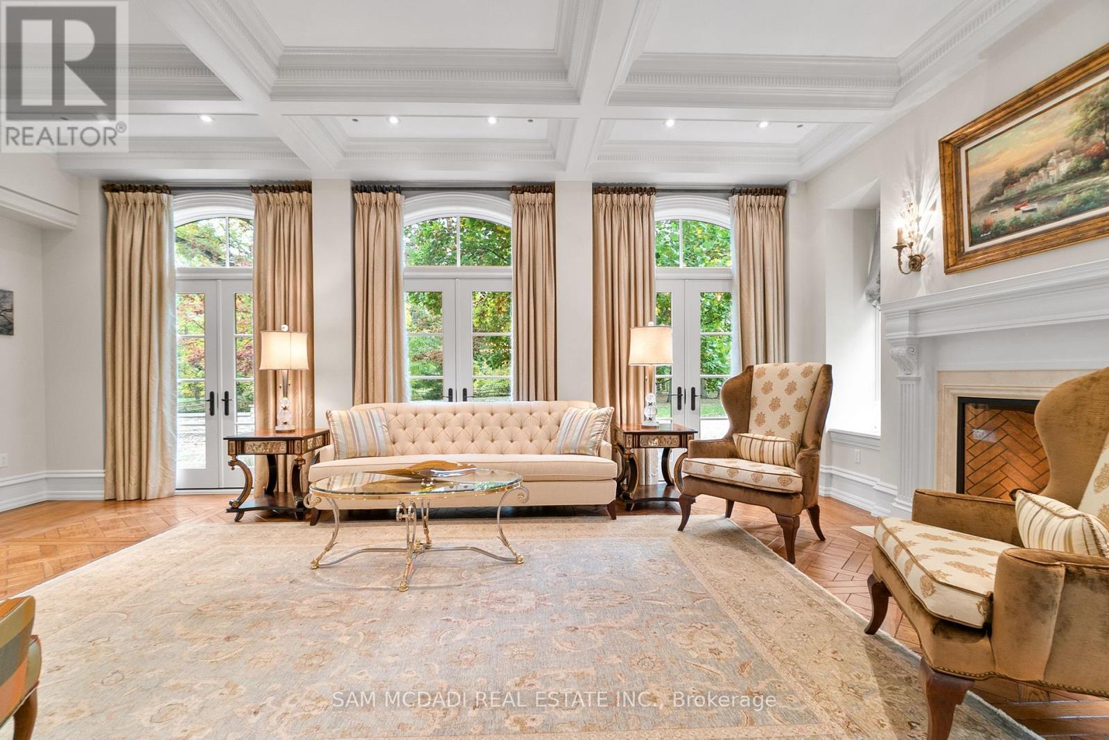 1343 Blythe Road, Mississauga, ON - Indoor Photo Showing Living Room With Fireplace