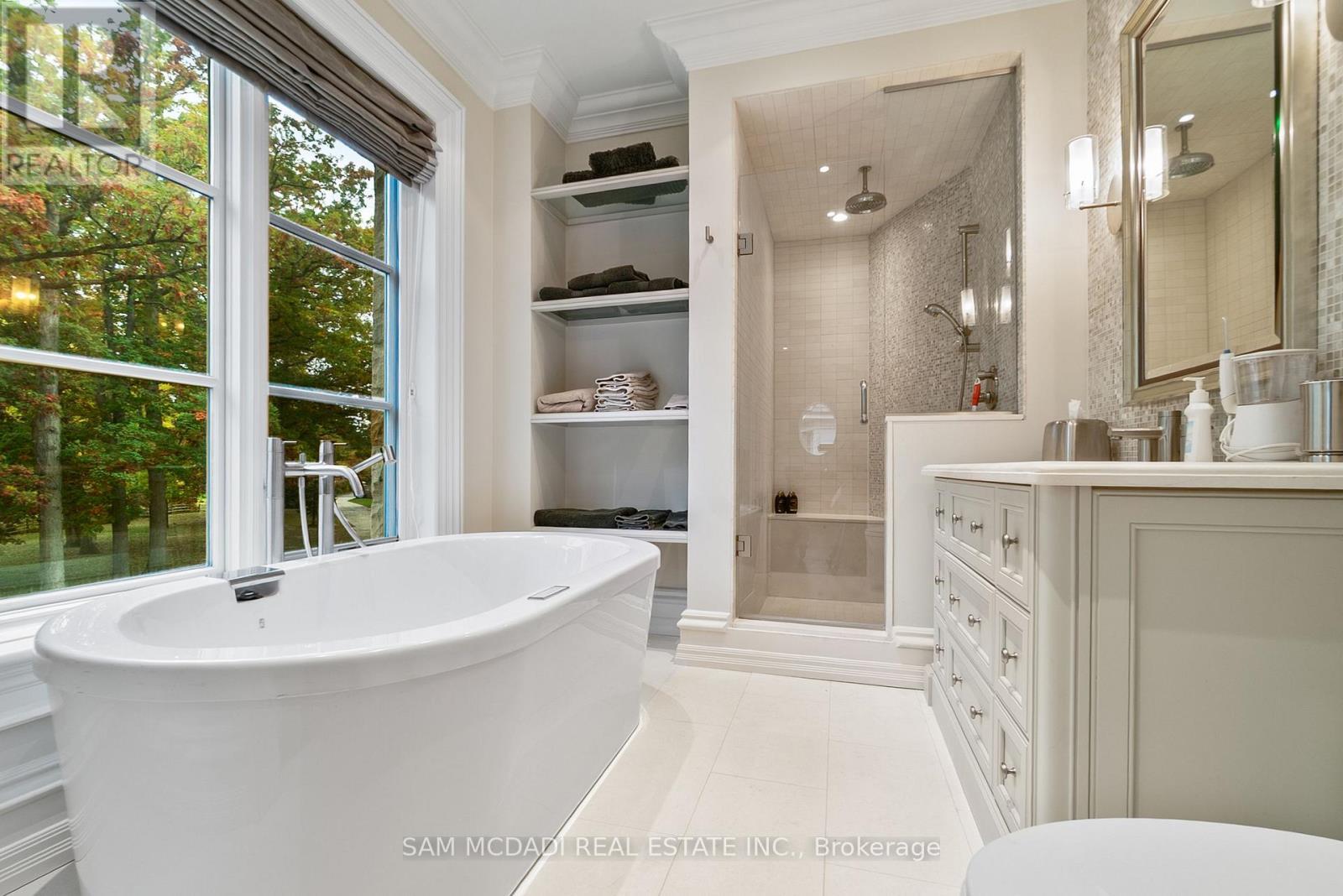 1343 Blythe Road, Mississauga, ON - Indoor Photo Showing Bathroom