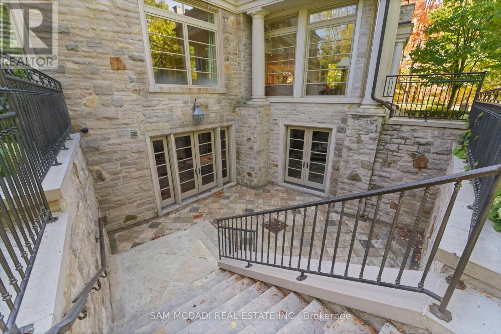 1343 Blythe Road, Mississauga, ON - Outdoor With Exterior