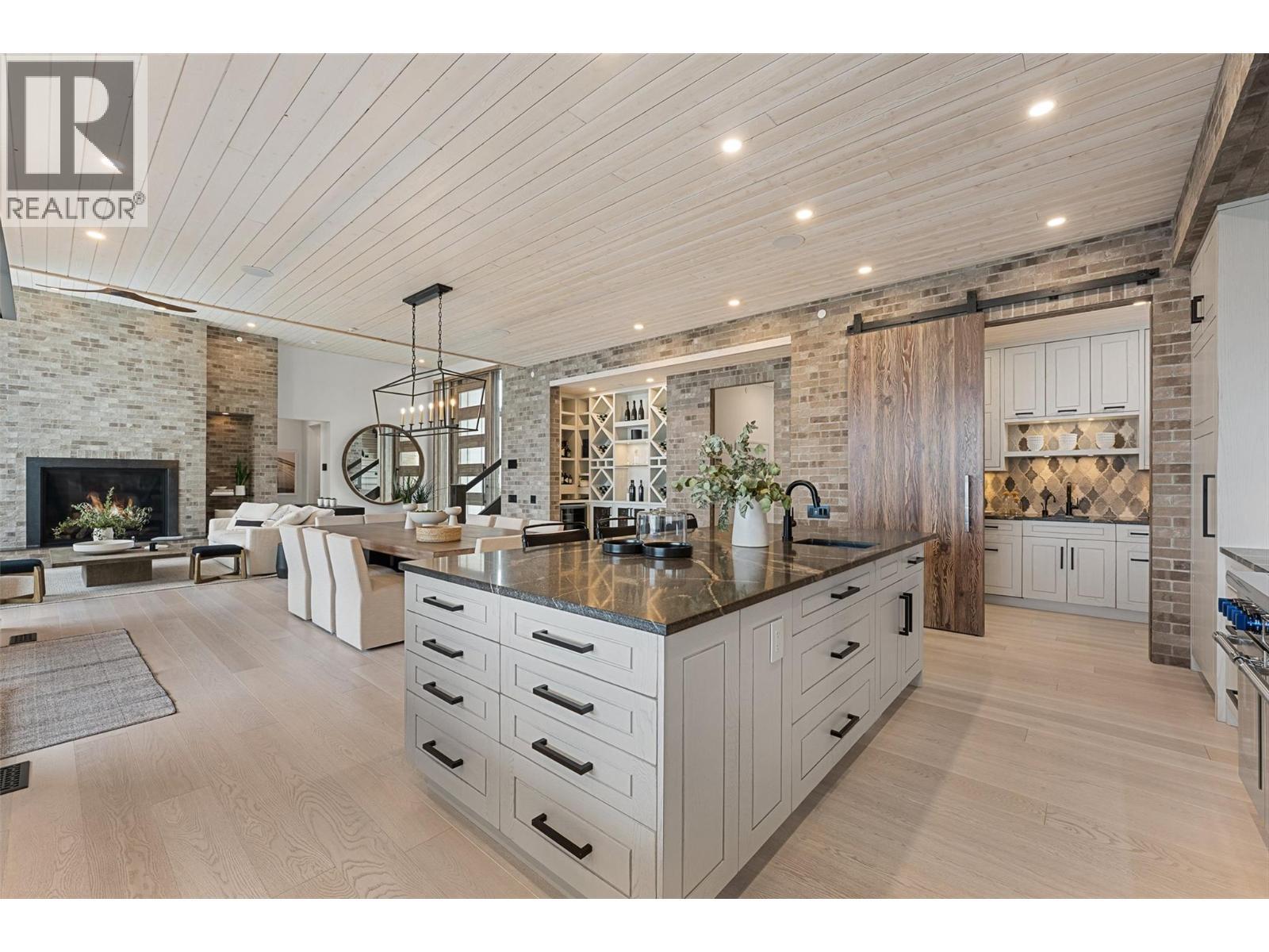 2641 Casa Loma Road, West Kelowna, BC - Indoor