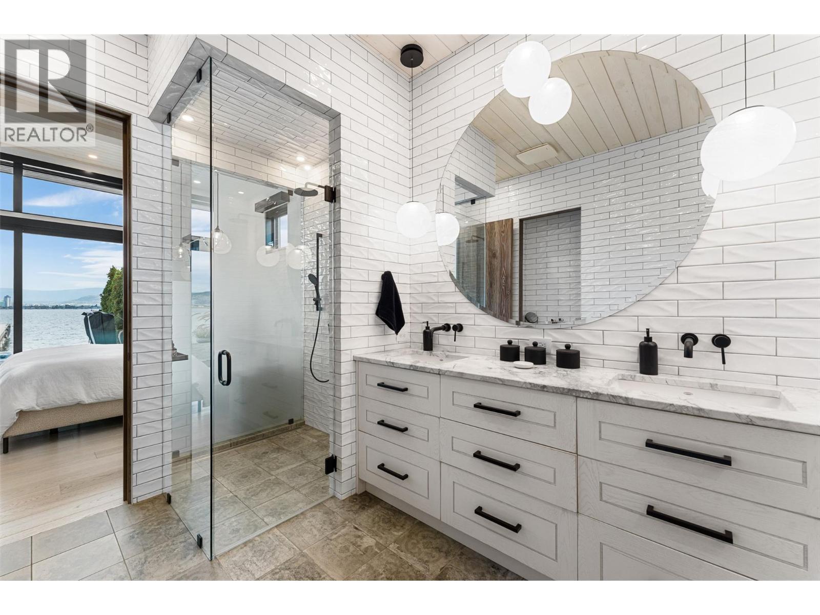2641 Casa Loma Road, West Kelowna, BC - Indoor Photo Showing Bathroom