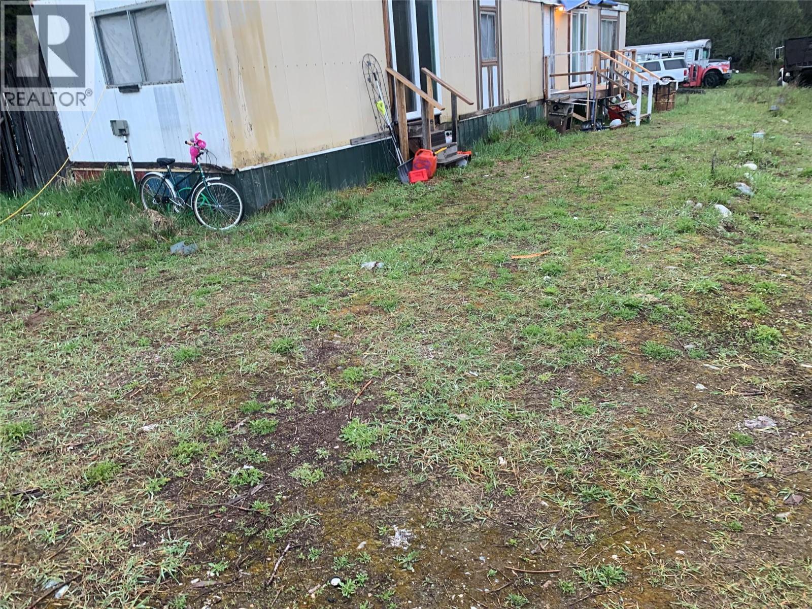 5015 Erie-Ross Spur Road, Salmo, BC - Outdoor