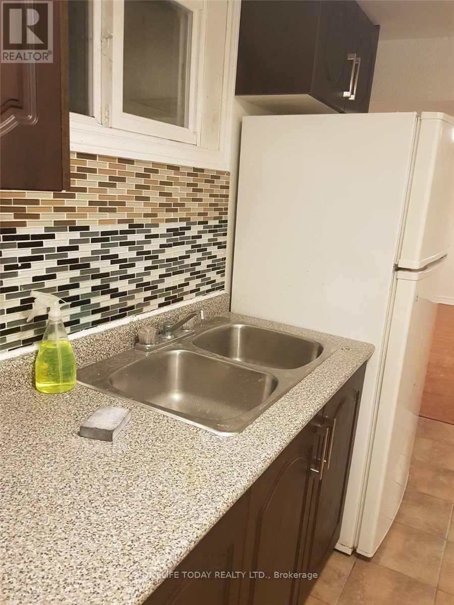 Bsmt - 1616 Mcbrady Crescent, Pickering, ON - Indoor Photo Showing Kitchen With Double Sink