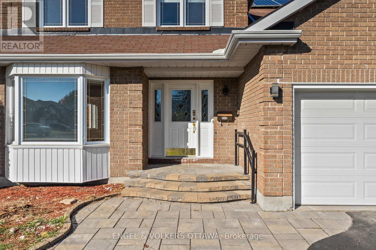841 Montcrest Drive, Ottawa, ON - Outdoor