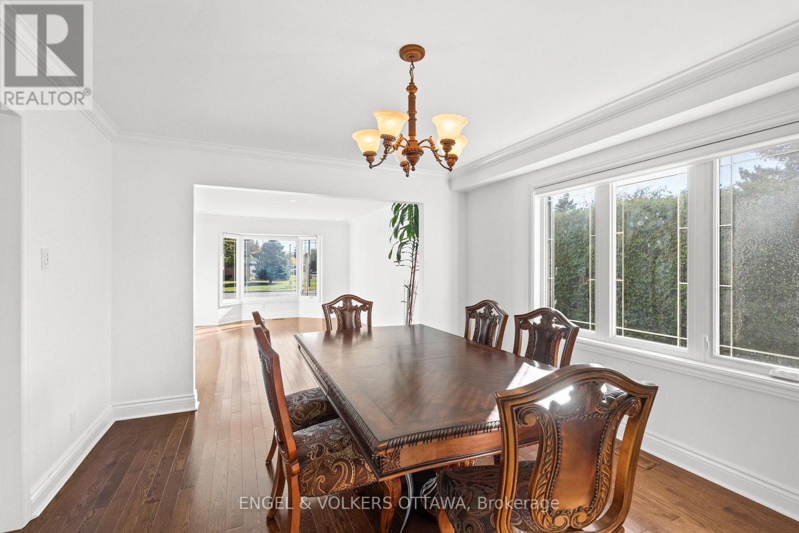 841 Montcrest Drive, Ottawa, ON - Indoor Photo Showing Dining Room