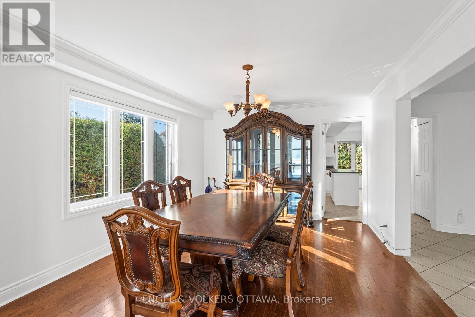 841 Montcrest Drive, Ottawa, ON - Indoor Photo Showing Dining Room