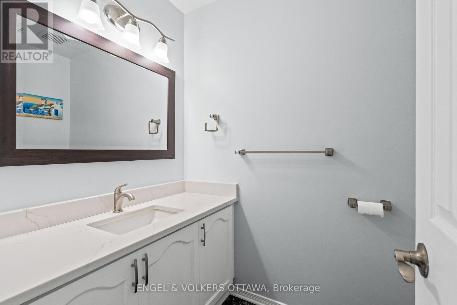 841 Montcrest Drive, Ottawa, ON - Indoor Photo Showing Bathroom
