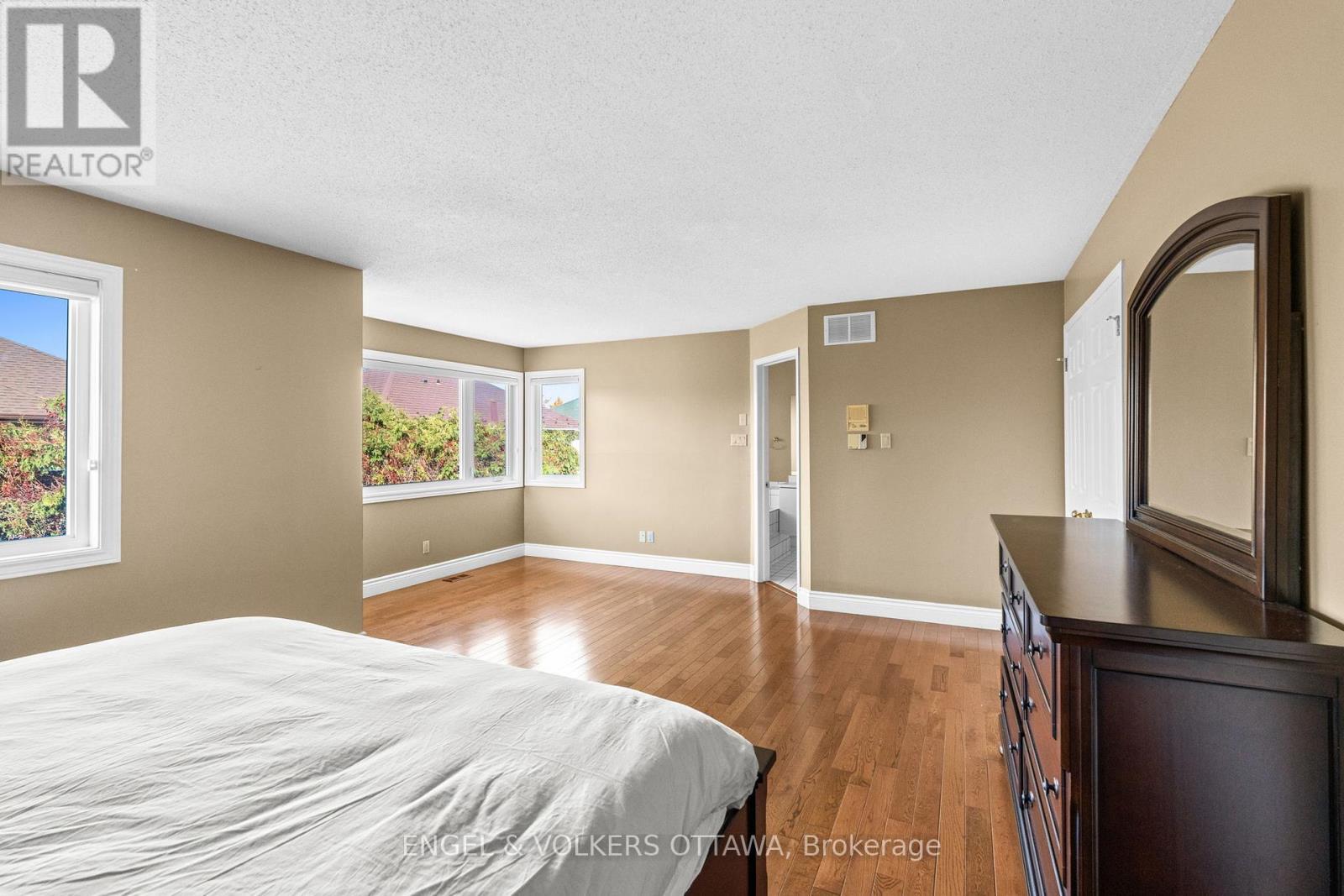 841 Montcrest Drive, Ottawa, ON - Indoor Photo Showing Bedroom