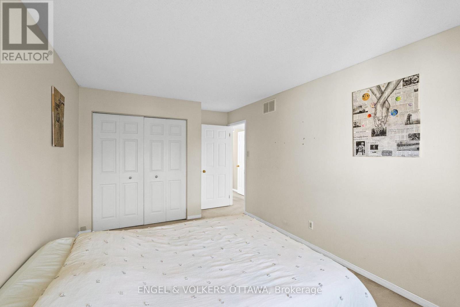 841 Montcrest Drive, Ottawa, ON - Indoor