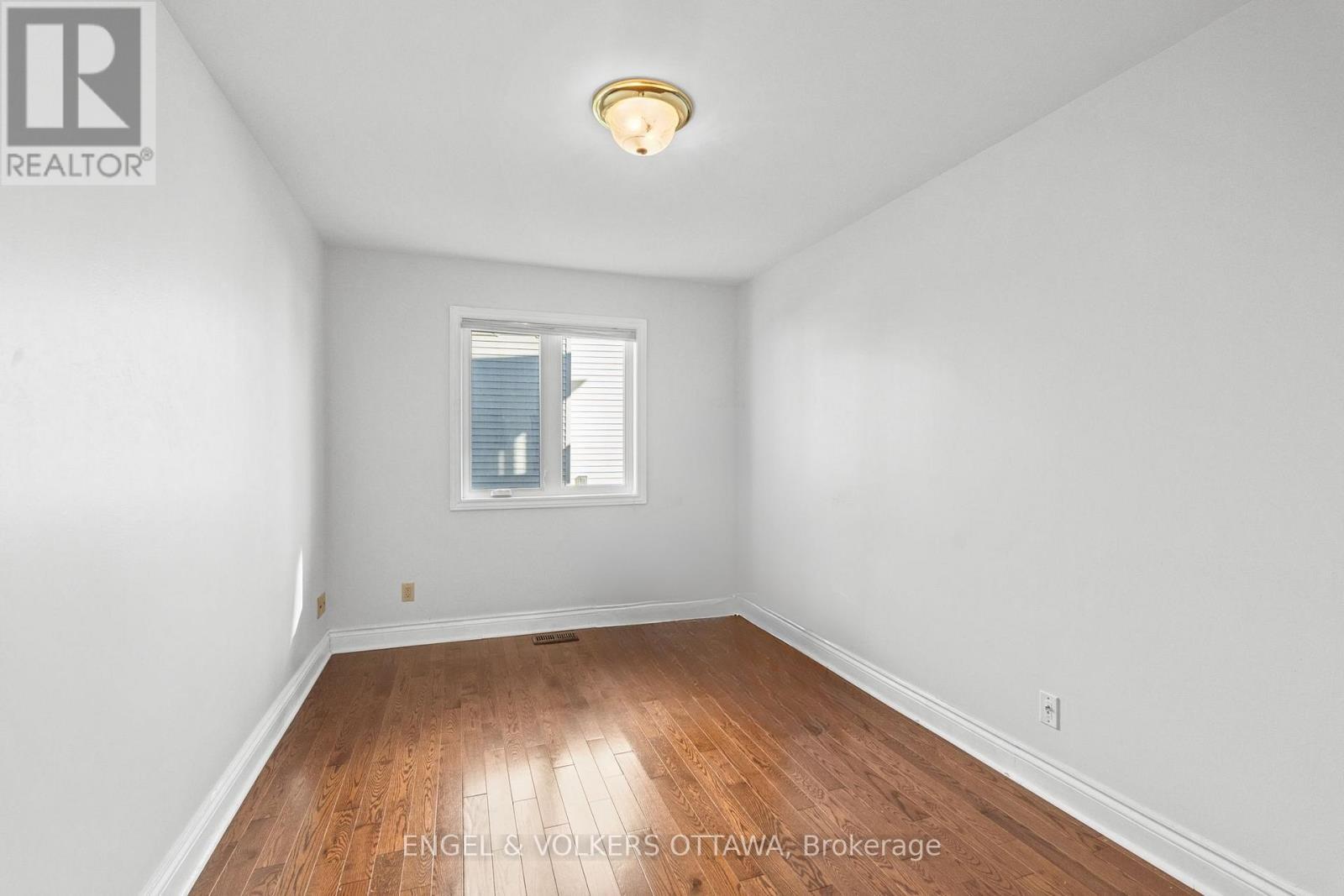 841 Montcrest Drive, Ottawa, ON - Indoor Photo Showing Other Room