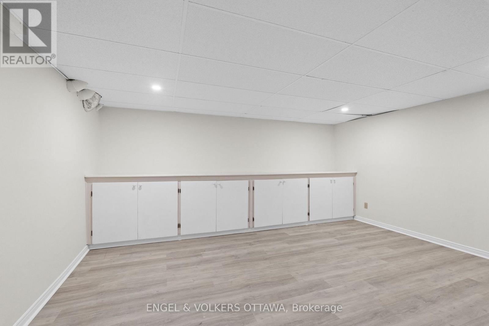 841 Montcrest Drive, Ottawa, ON - Indoor Photo Showing Other Room