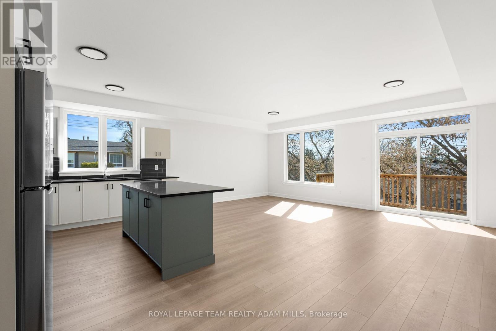 Photo of a similar model. Finishes may vary. - 2 - 1104 A Moore Street, Brockville, ON - Indoor