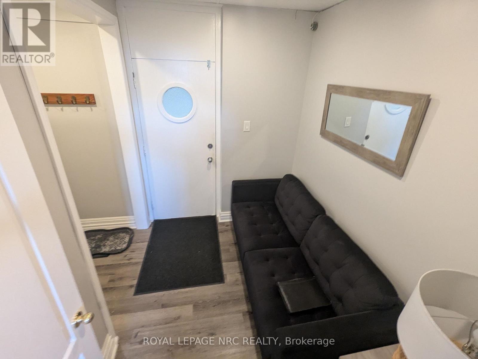 201 - 6150 Valley Way, Niagara Falls (Cherrywood), ON