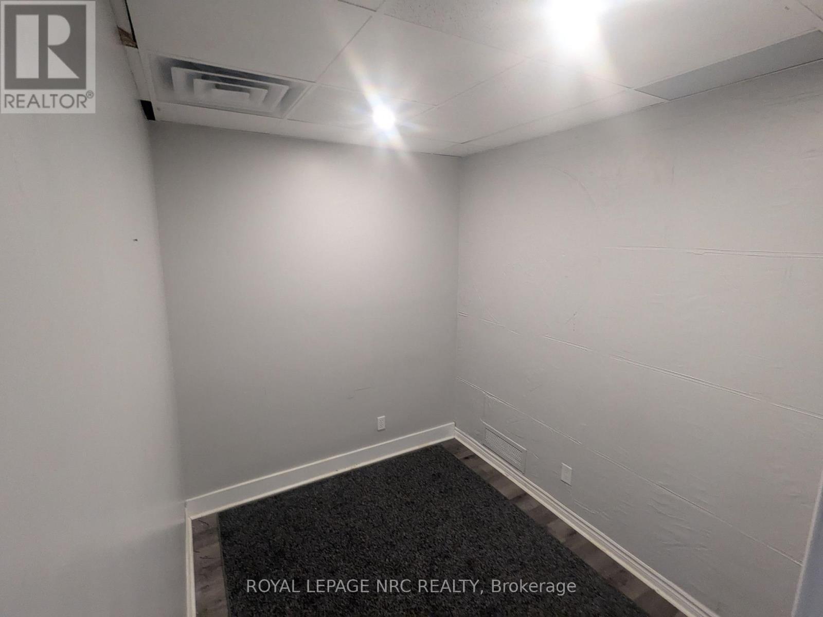 201 - 6150 Valley Way, Niagara Falls (Cherrywood), ON