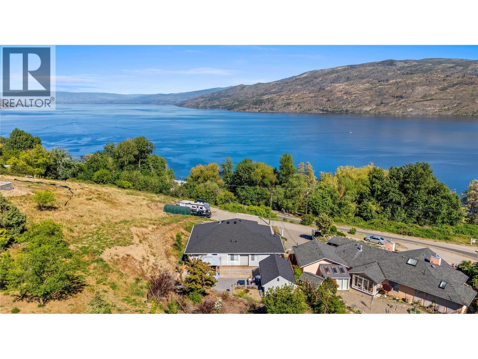 4622 Princeton Avenue, Peachland, BC - Outdoor With Body Of Water With View
