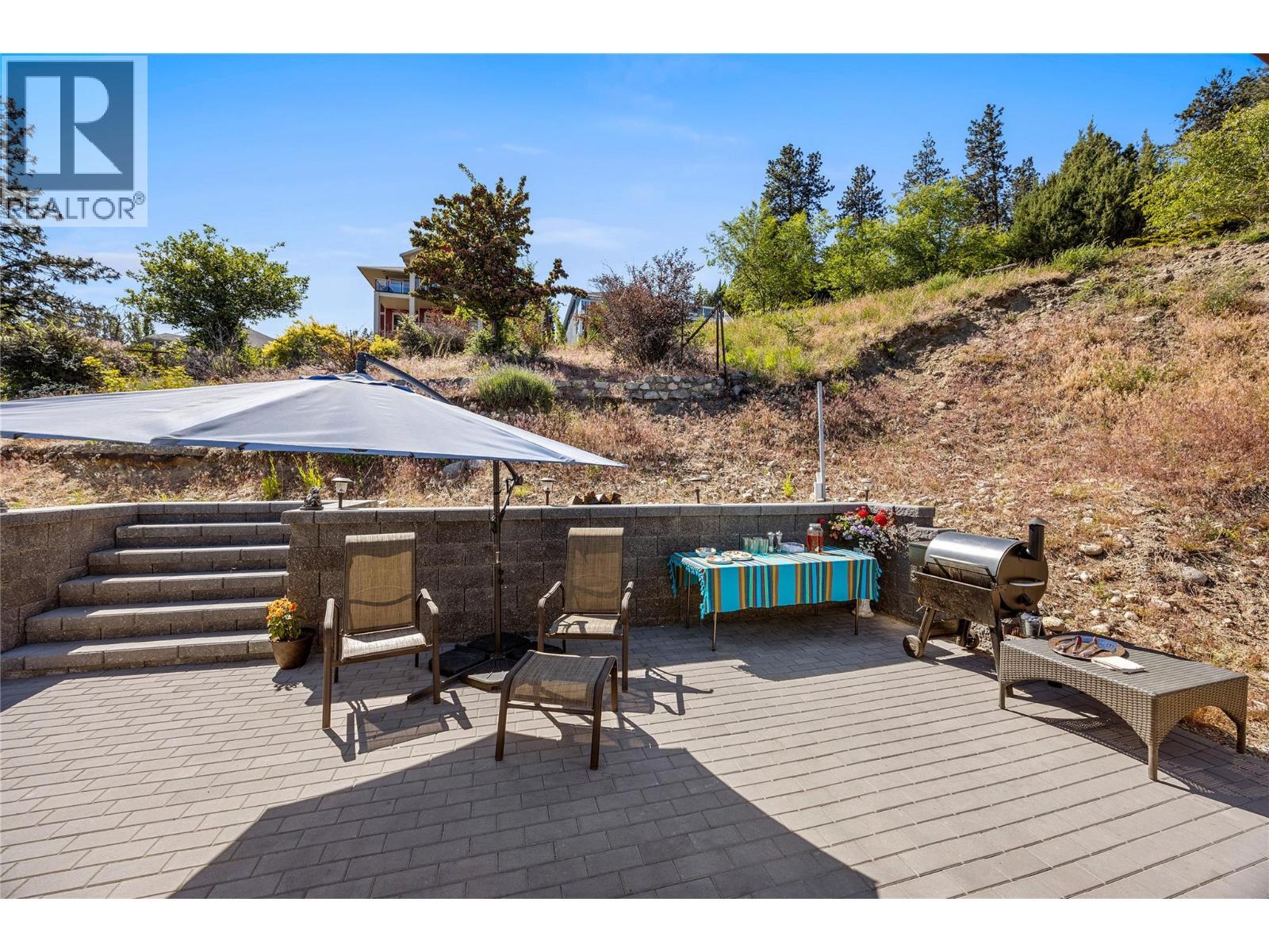 4622 Princeton Avenue, Peachland, BC - Outdoor With Deck Patio Veranda