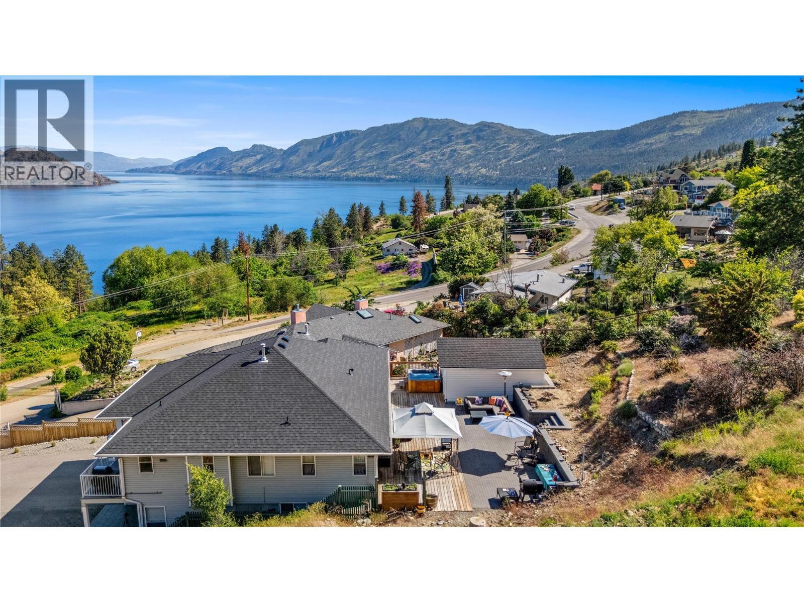 4622 Princeton Avenue, Peachland, BC - Outdoor With Body Of Water With View