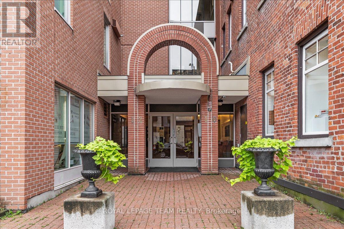 5 - 10 Clarence Street, Ottawa, ON - Outdoor