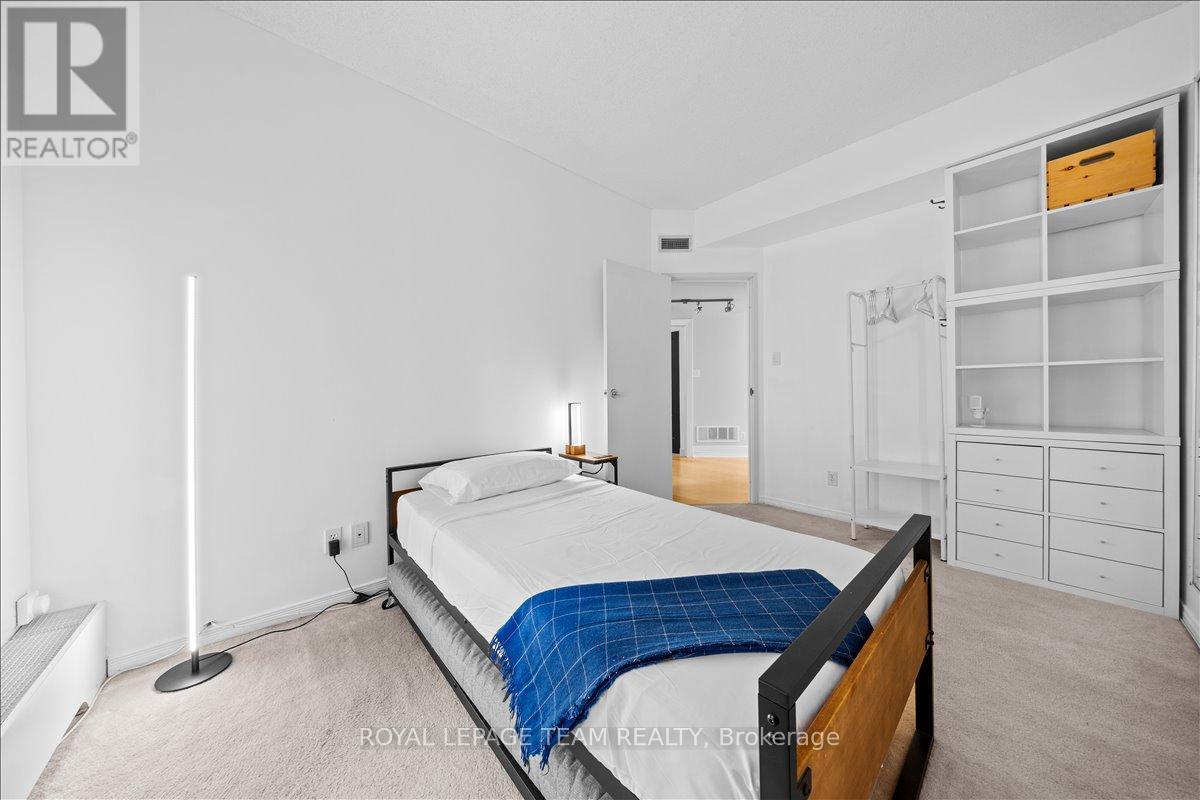5 - 10 Clarence Street, Ottawa, ON - Indoor Photo Showing Bedroom