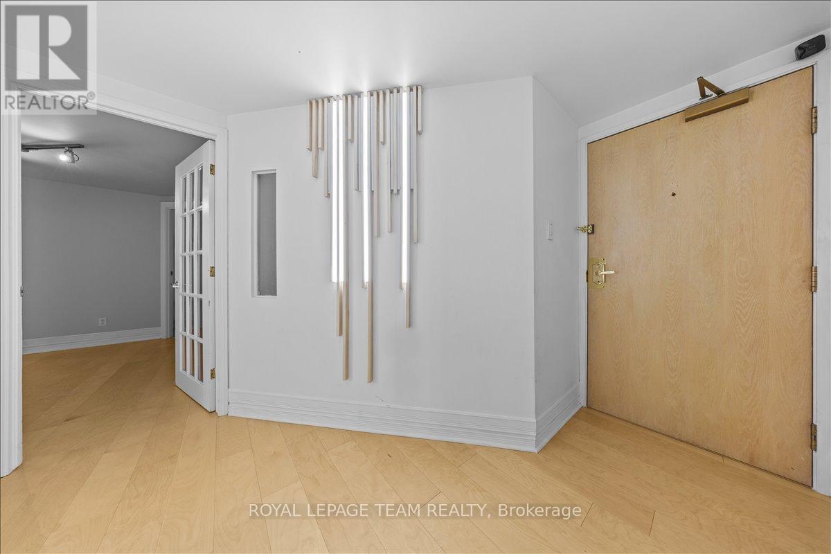 5 - 10 Clarence Street, Ottawa, ON - Indoor Photo Showing Other Room