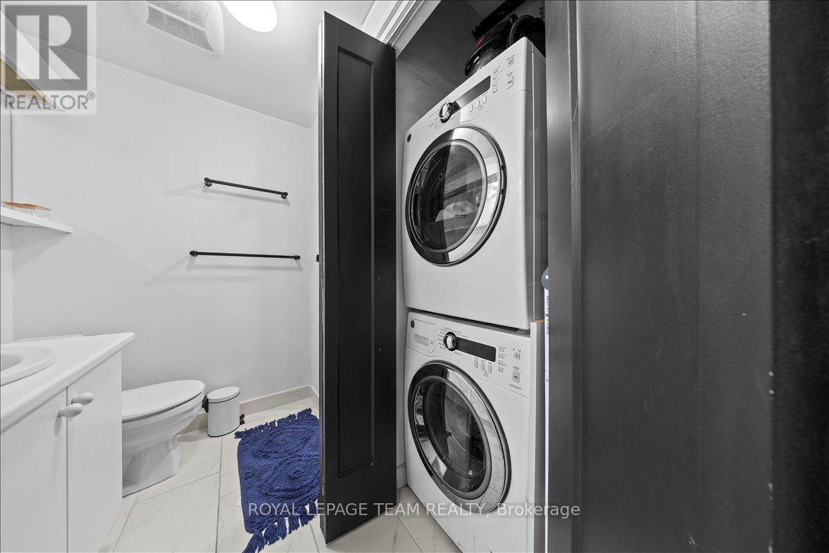 5 - 10 Clarence Street, Ottawa, ON - Indoor Photo Showing Laundry Room