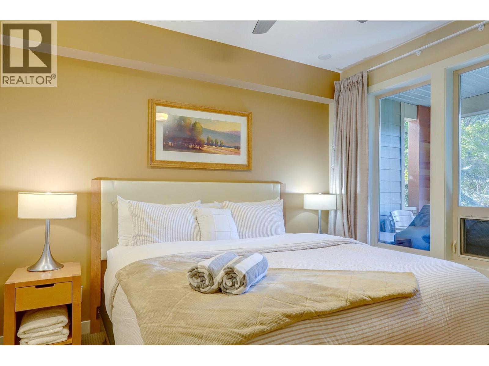 7343 Okanagan Landing Road Unit# 1114, Vernon, BC - Indoor Photo Showing Bedroom