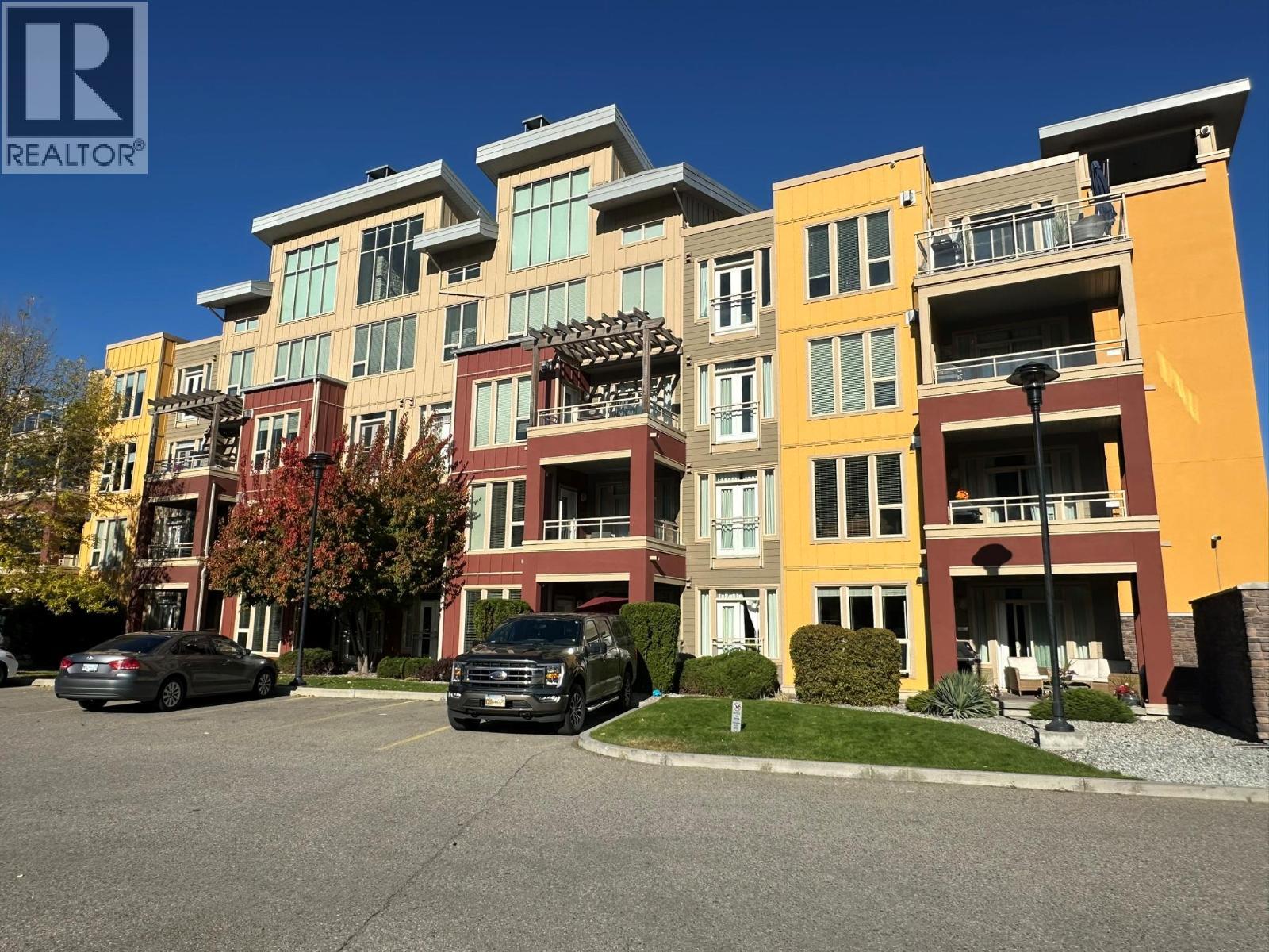 7343 Okanagan Landing Road Unit# 1114, Vernon, BC - Outdoor With Facade