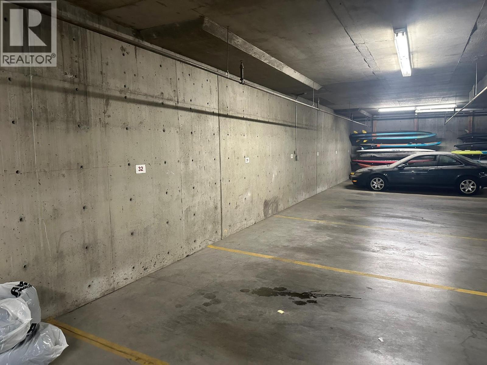 7343 Okanagan Landing Road Unit# 1114, Vernon, BC - Indoor Photo Showing Garage