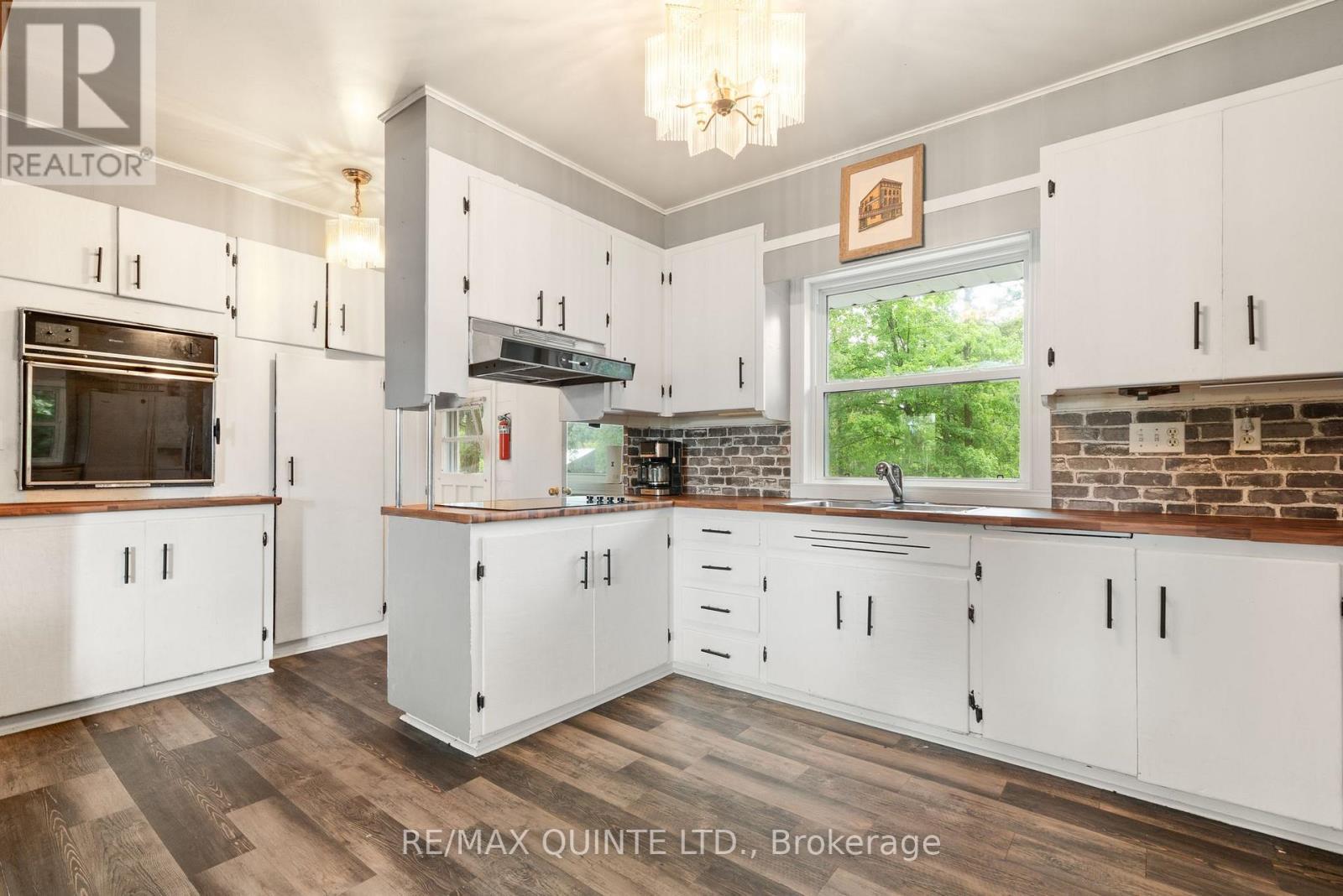 14184 Highway 62, Madoc, ON - Indoor Photo Showing Kitchen