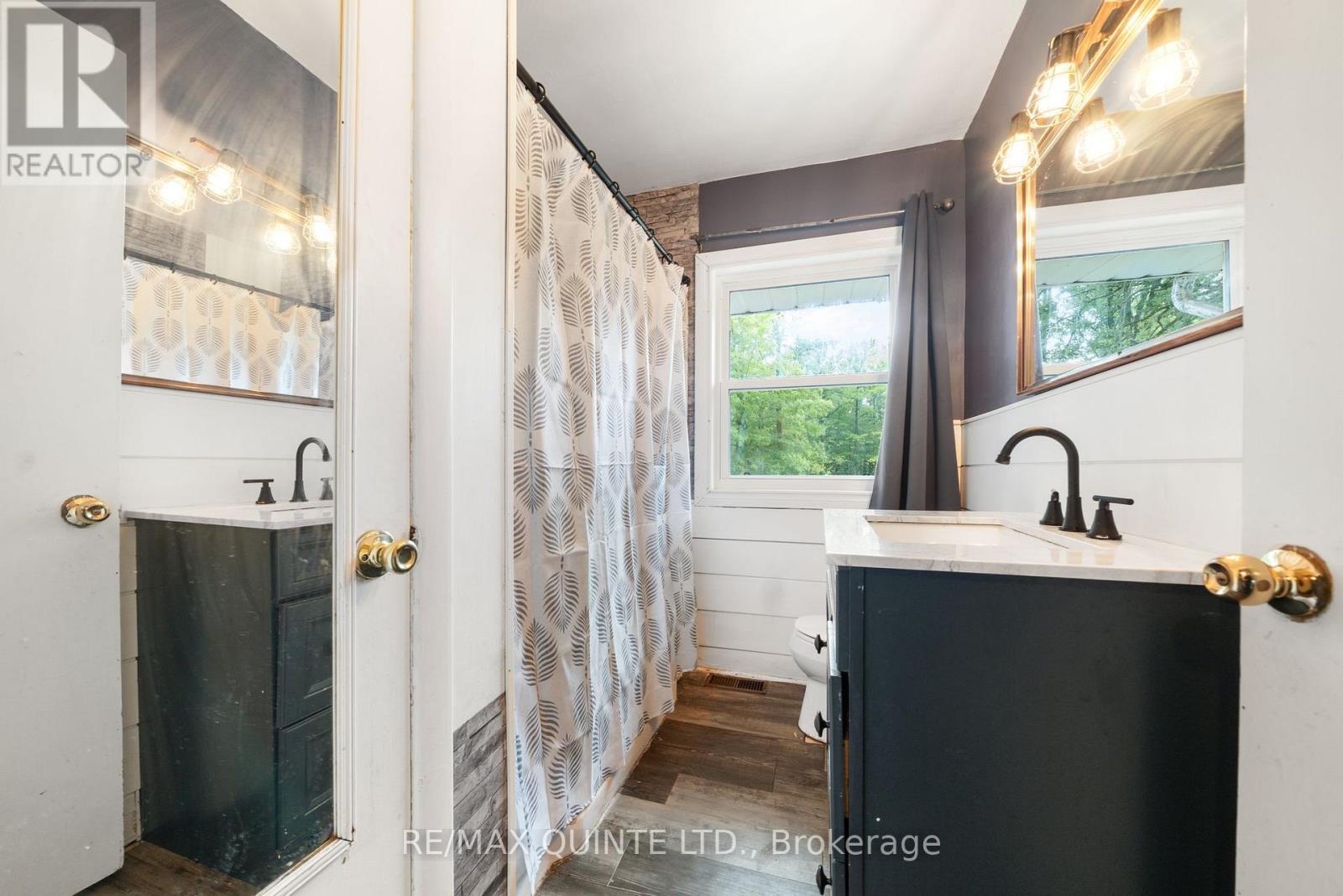 14184 Highway 62, Madoc, ON - Indoor Photo Showing Bathroom