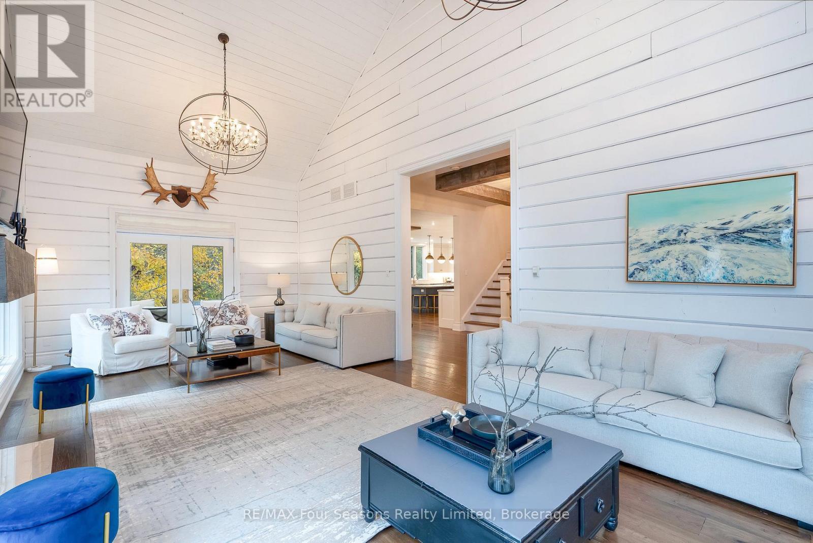 149 Aspen Way, Blue Mountains, ON - Indoor Photo Showing Living Room