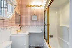 ensuite 4-upper -