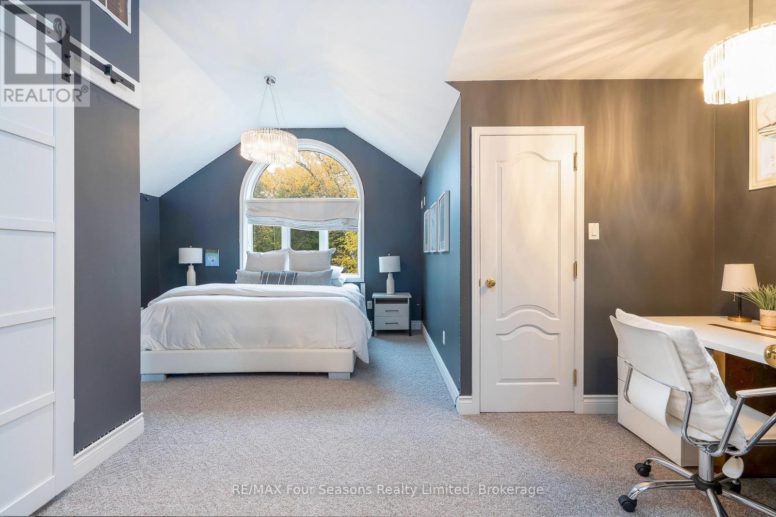 Bedroom 5 - teen wing - 149 Aspen Way, Blue Mountains, ON - Indoor Photo Showing Bedroom