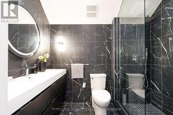 bathroom 5 -teen wing -