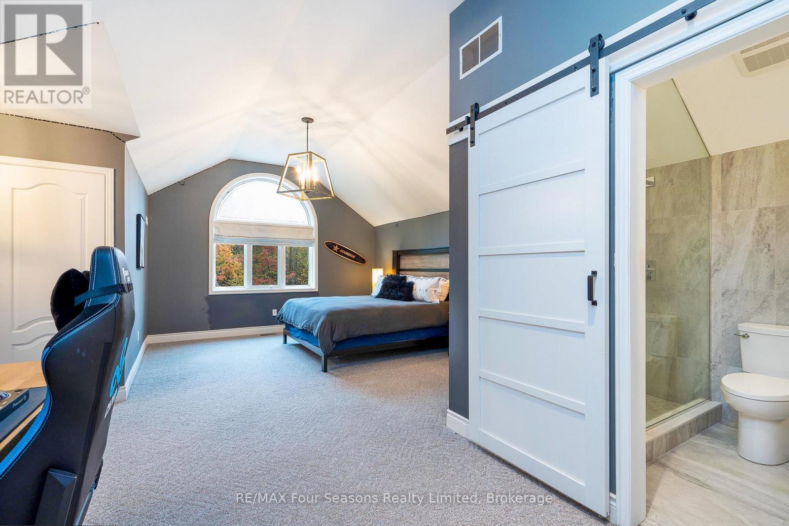 Bedroom 6 -teen wing - 149 Aspen Way, Blue Mountains, ON - Indoor Photo Showing Bathroom