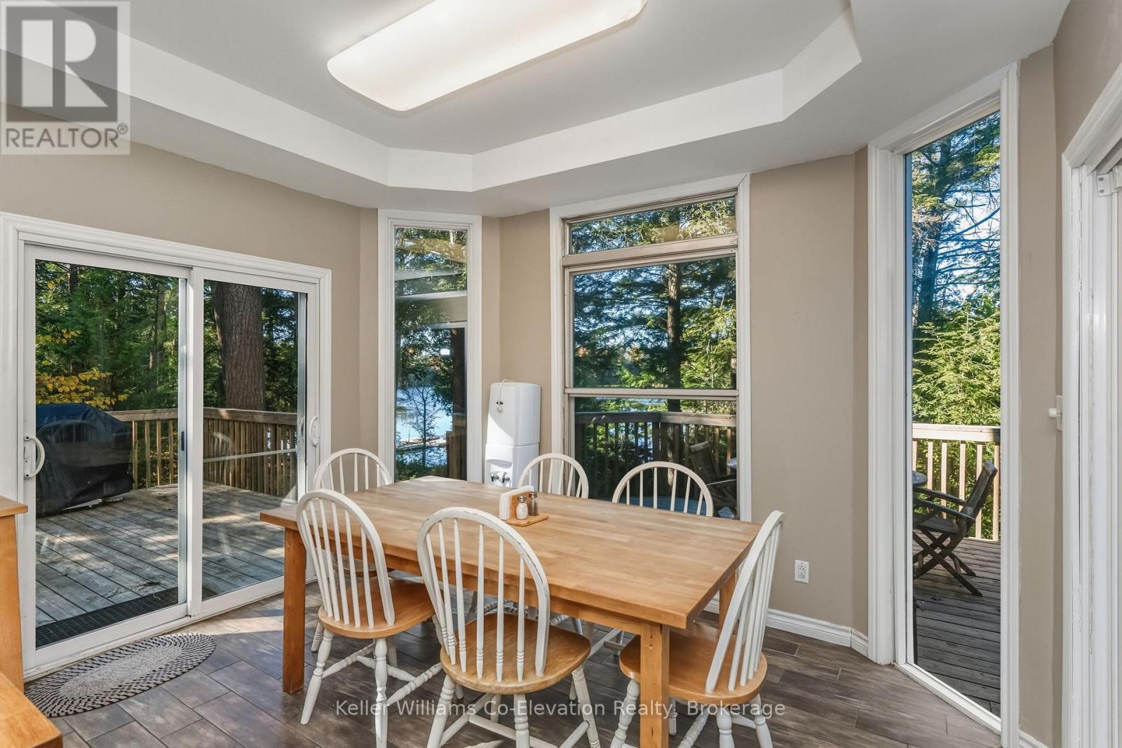 19 Huron Trail, Georgian Bay (Baxter), ON - Indoor Photo Showing Dining Room