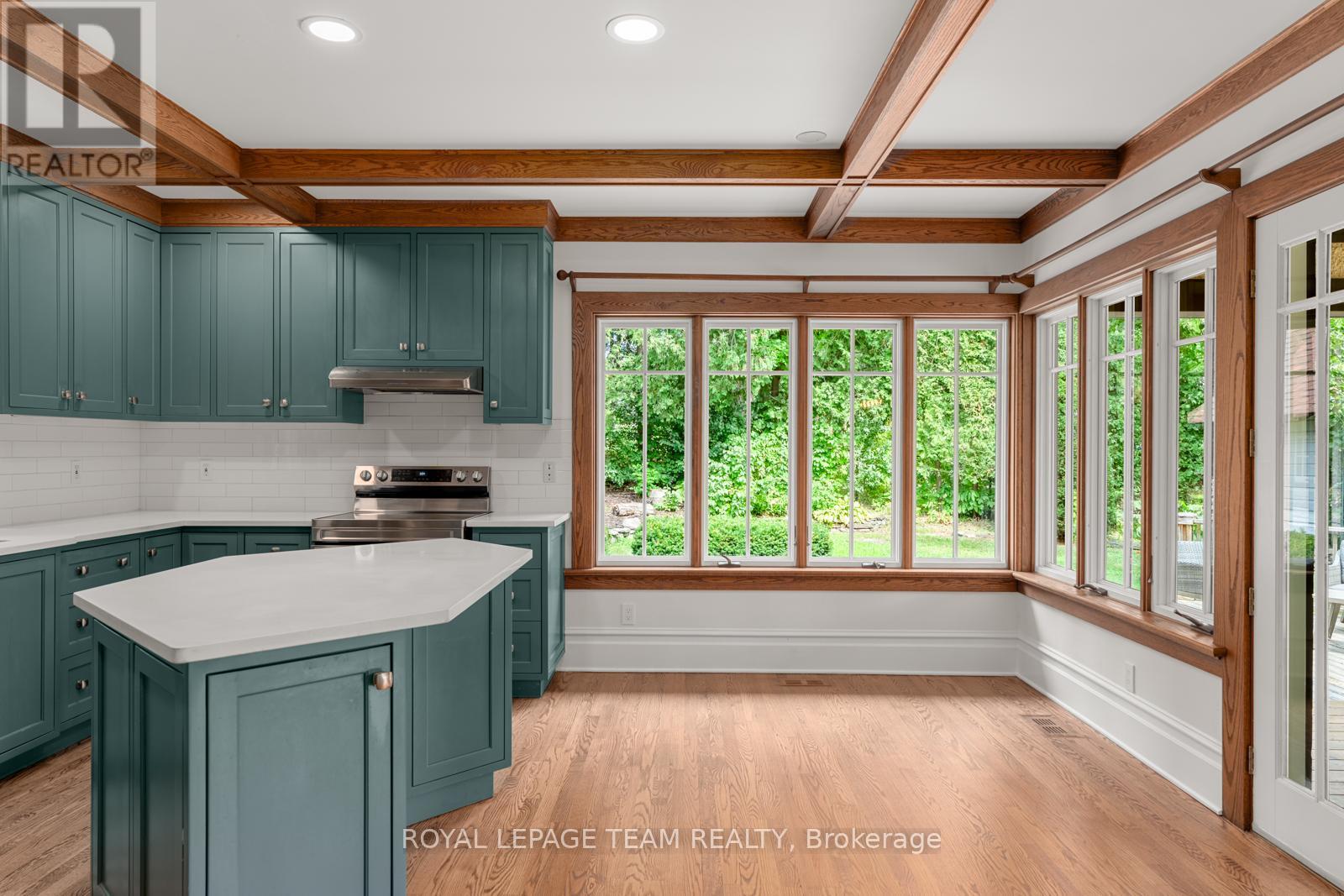 308 Manor Avenue, Ottawa, ON - Indoor Photo Showing Kitchen