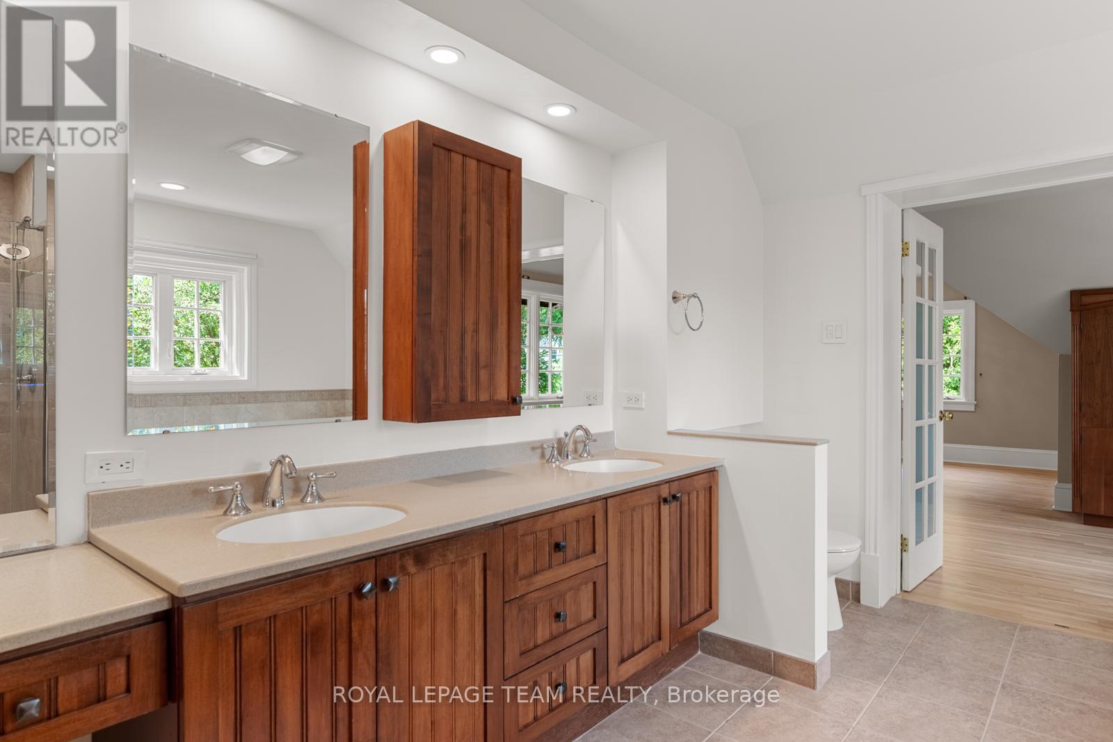 308 Manor Avenue, Ottawa, ON - Indoor Photo Showing Bathroom