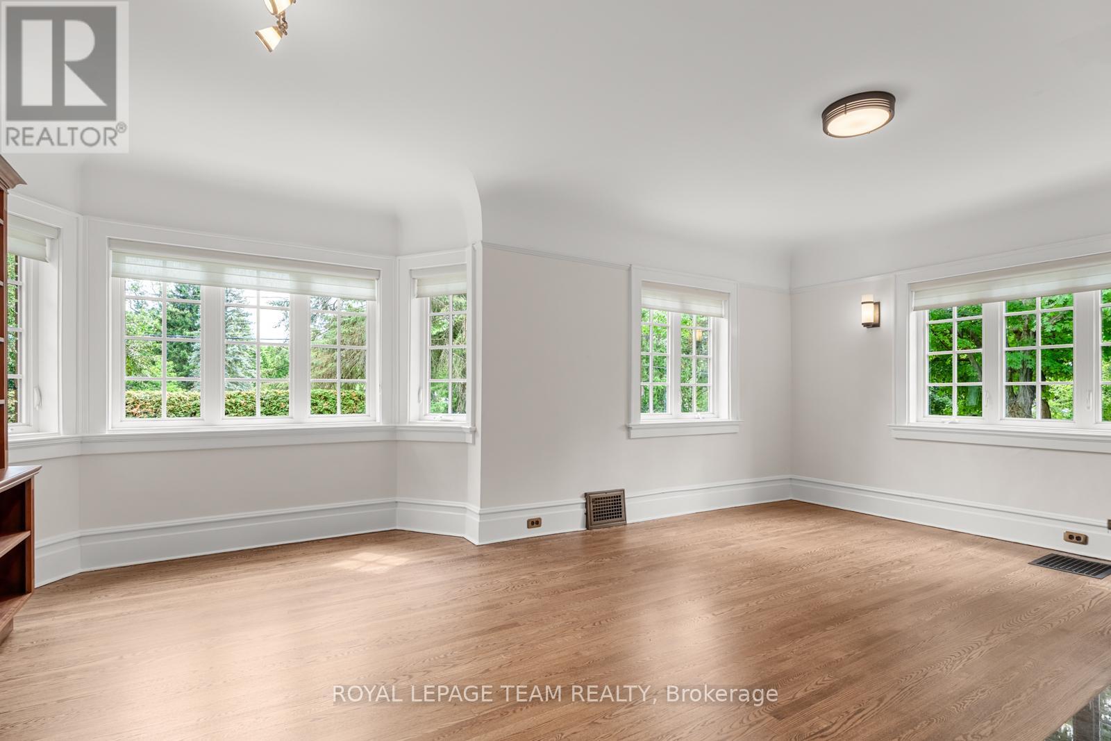 308 Manor Avenue, Ottawa, ON - Indoor Photo Showing Other Room