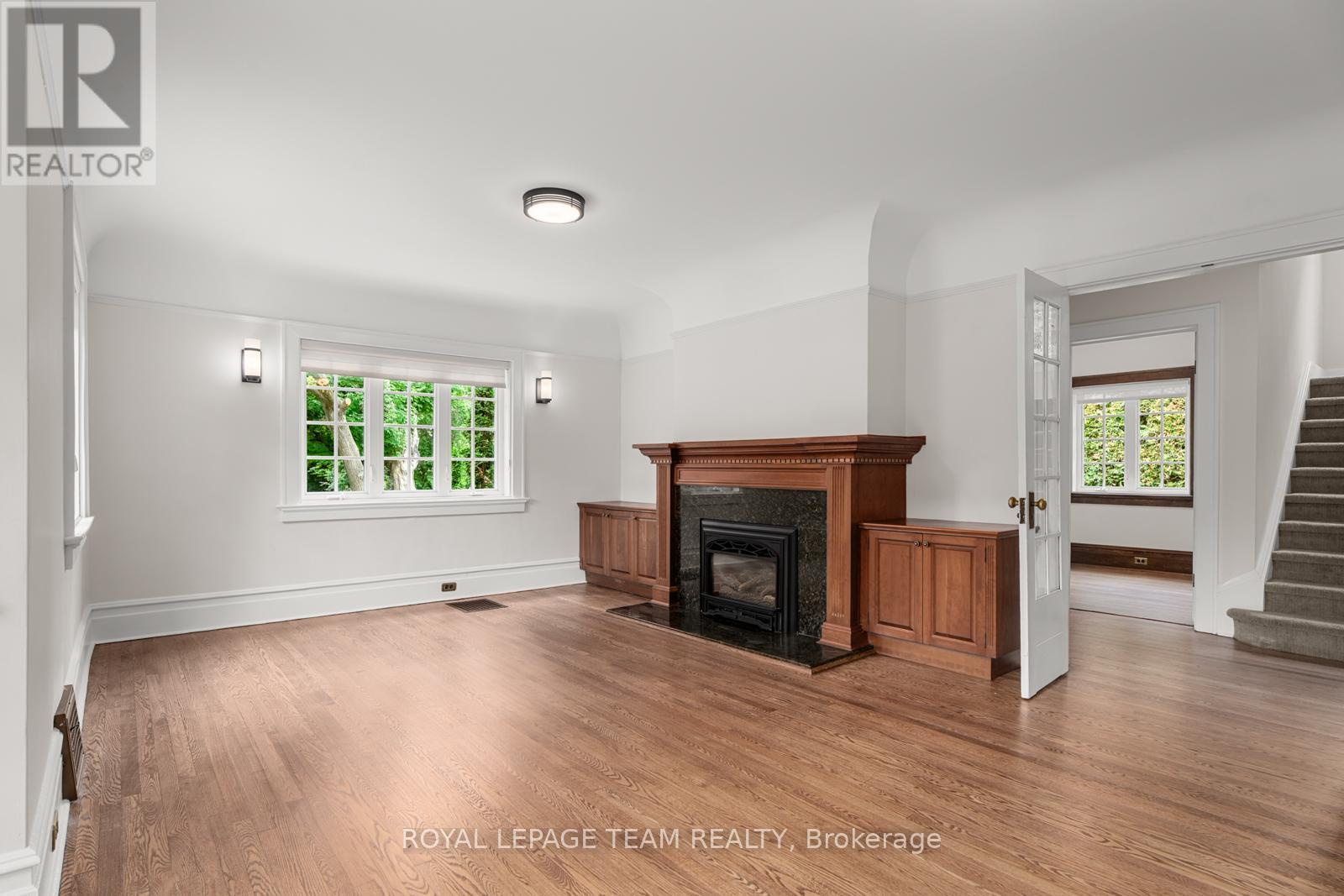 308 Manor Avenue, Ottawa, ON - Indoor Photo Showing Living Room With Fireplace
