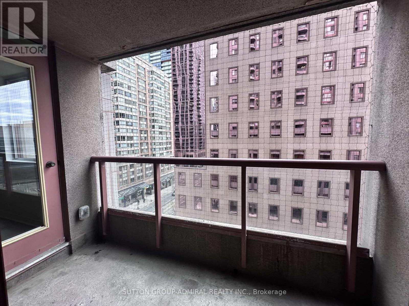 409 - 736 Bay Street, Toronto, ON - Outdoor With Balcony