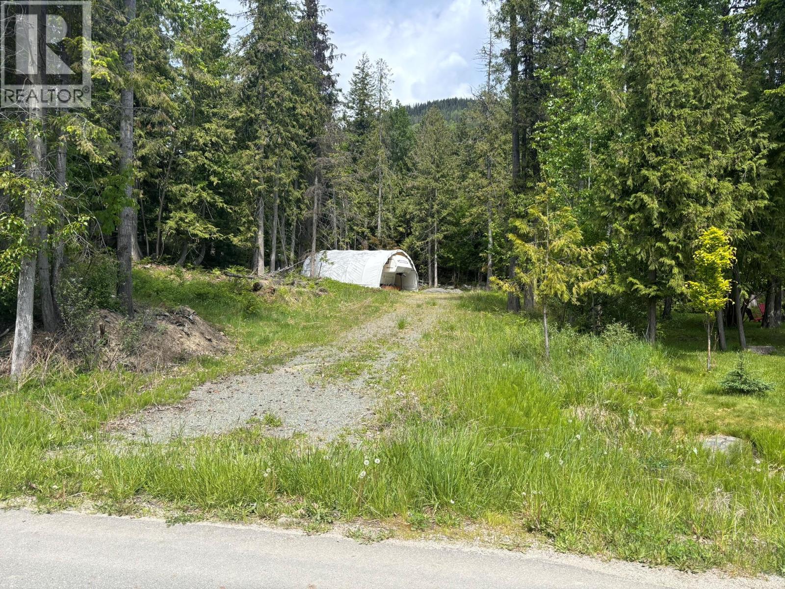 7399 Estate Drive, Anglemont, BC