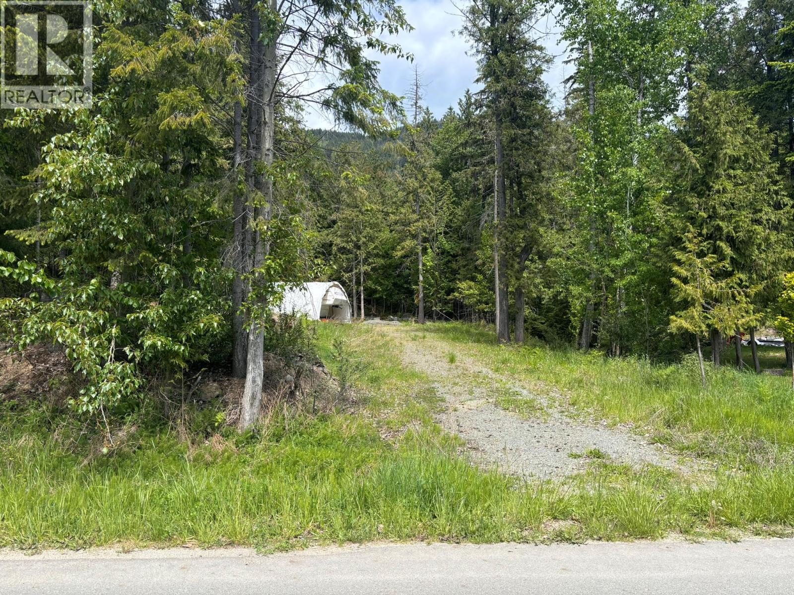 7399 Estate Drive, Anglemont, BC