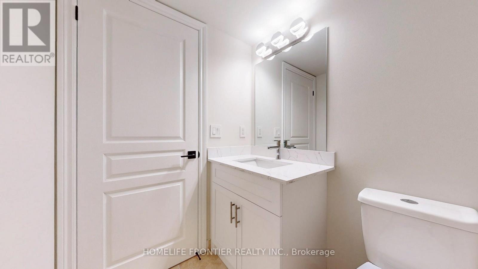 1007 - 7 North Park Road, Vaughan, ON - Indoor Photo Showing Bathroom