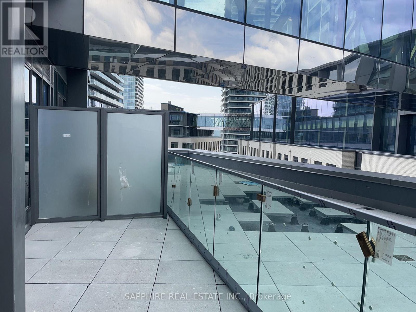 606 - 7890 Jane Street, Vaughan, ON - Outdoor